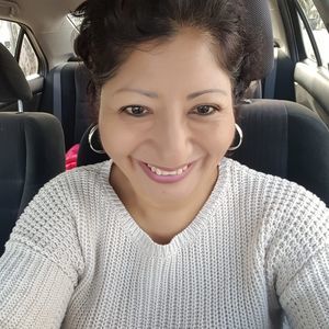 Meet your Posher, Ines